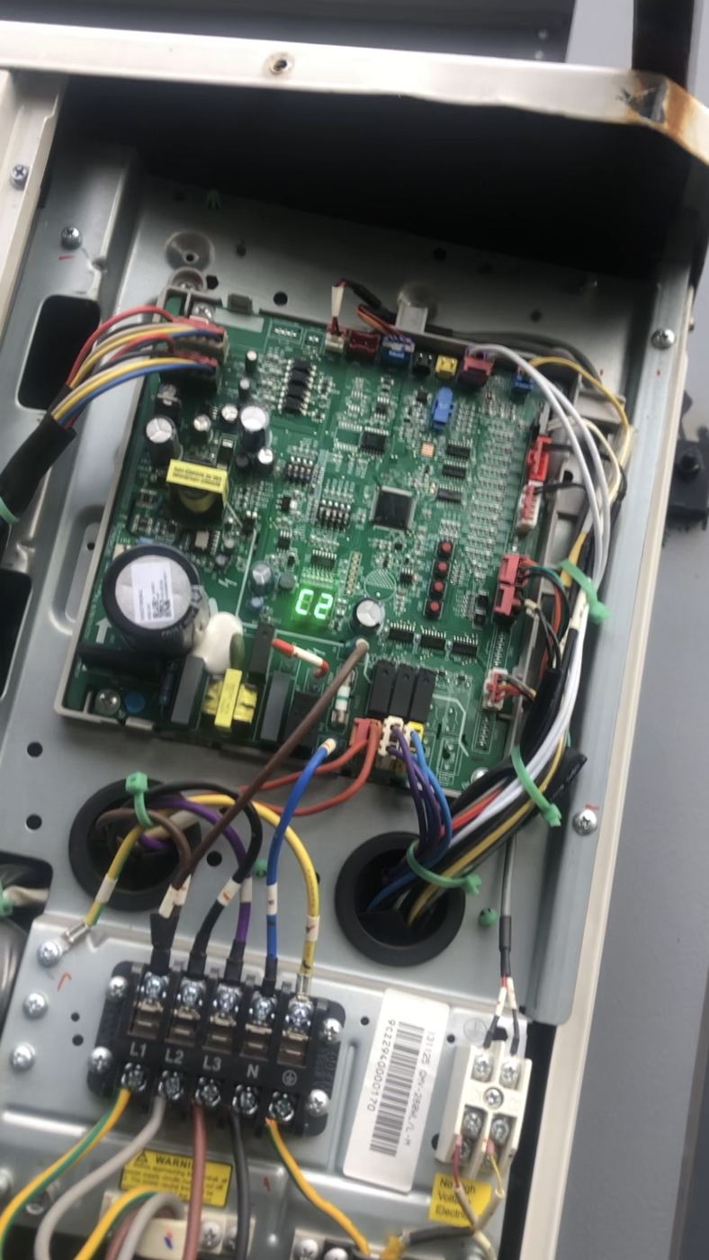Đọc mã hiển thị trên board dàn nóng điều hòa trung tâm Samsung DVM