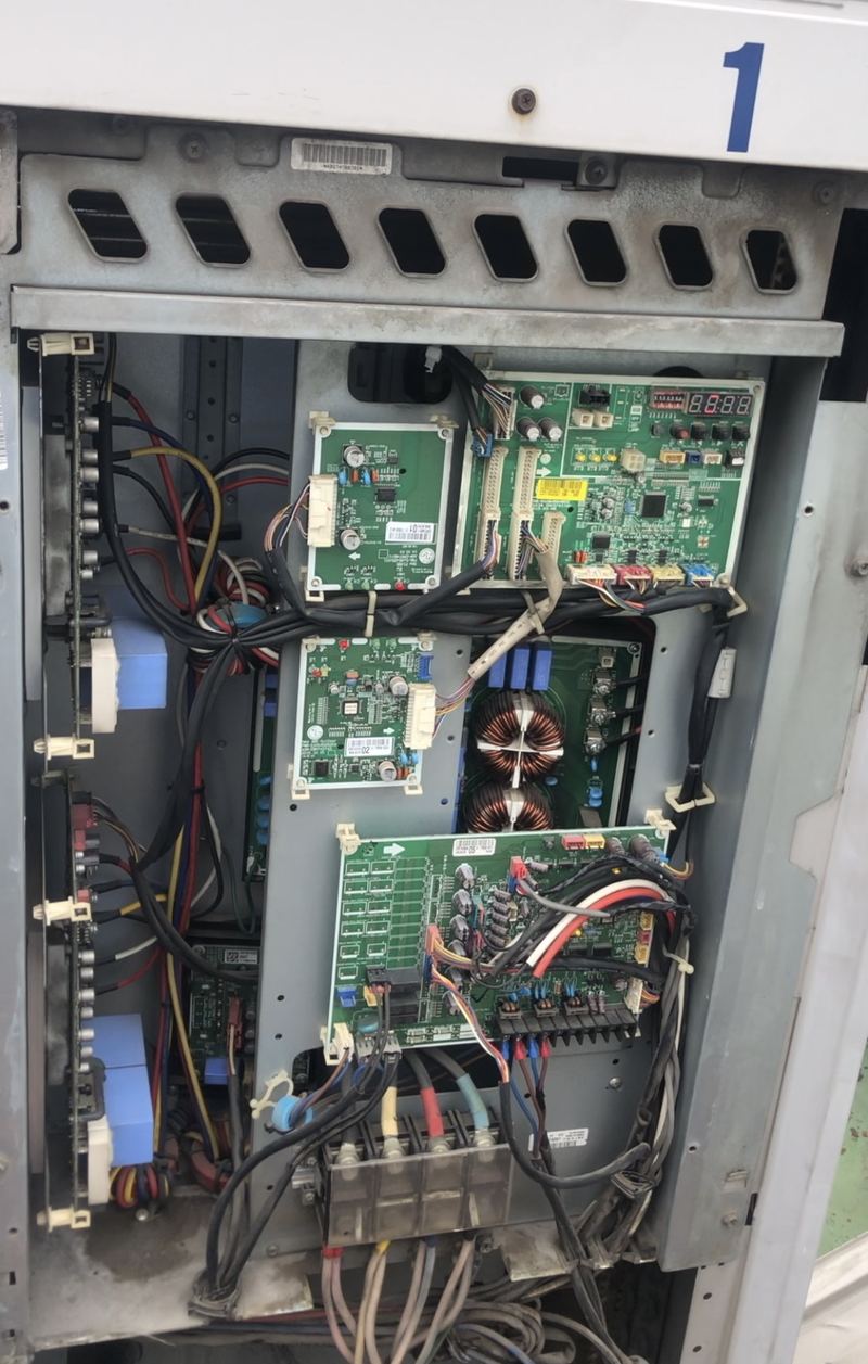 Kiểm tra board mạch dàn nóng điều hòa trung tâm LG Multi V